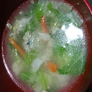 生姜たっぷりで温まります☆野菜たっぷりのスープ餃子